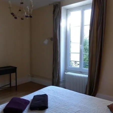 Apartman Vichy, 3 Pieces, 4 Personnes - Fr-1-489-296 *